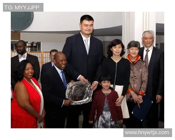 姚明妻子在综艺节目中的精彩表现引发观众热议与关注