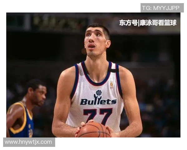 姚明的手大小究竟有多大让我们一起探秘这位篮球巨星的独特之处 姚明的手大小究竟有多大让我们一起探秘这位篮球巨星的独特之处