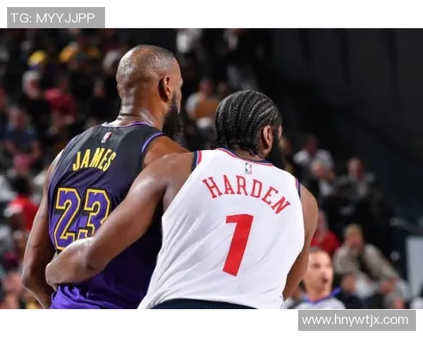 火箭首战告捷,詹姆斯哈登合力领先骑士 火箭首战告捷,詹姆斯哈登合力领先骑士